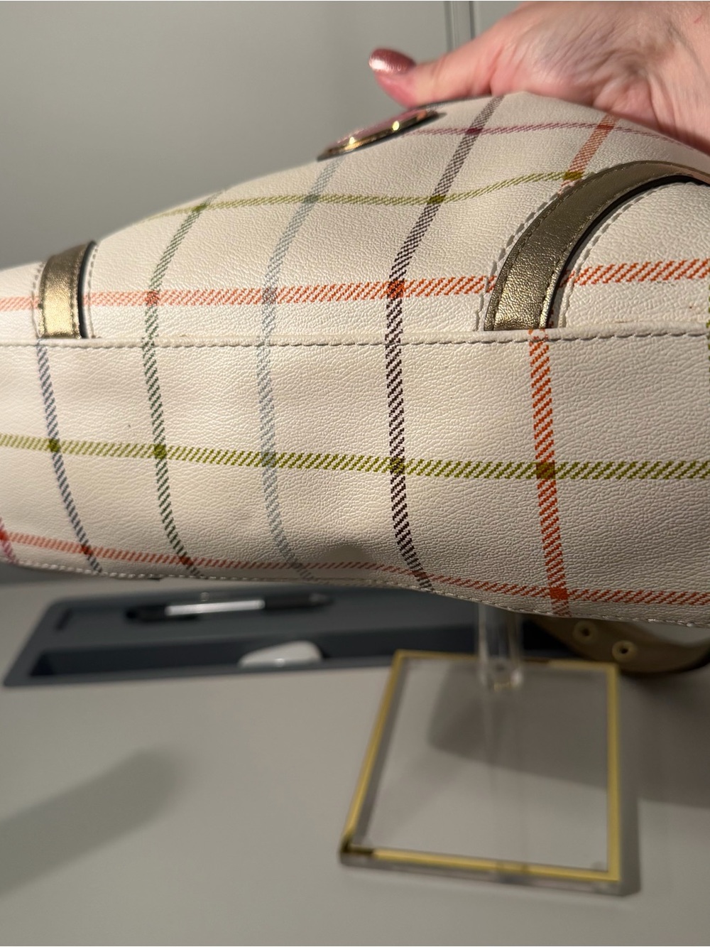 Coach Cream Plaid Shoulder Bag with Pink Logo Accent - Picture 4 of 11
